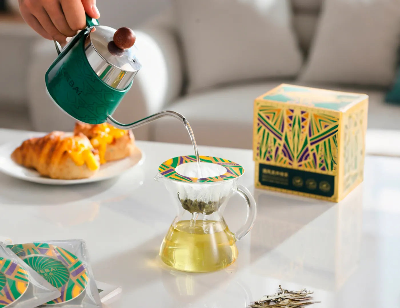Portable 350ml kettle for office and travel use.