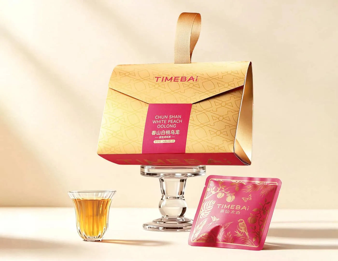 Best peach infused oolong tea with real fruit essence and light-roasted Fujian oolong tea.