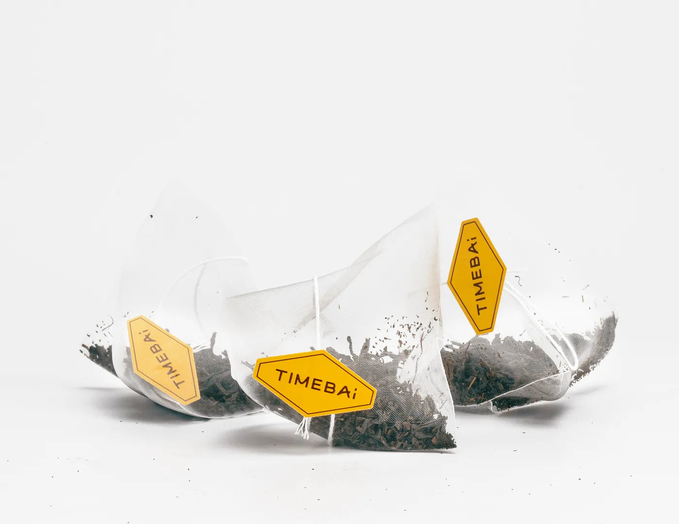 100% plastic-free biodegradable PLA pyramid tea bags with loose leaf ceylon tea black tea.
