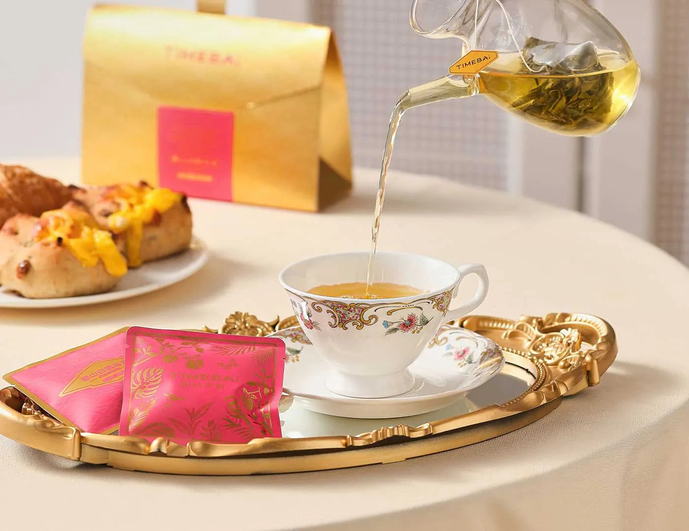 Natural peach flavor oolong tea made with real fruit juice.