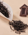 Chocolate-flavored black tea crafted from precisely cut premium tea leaves.