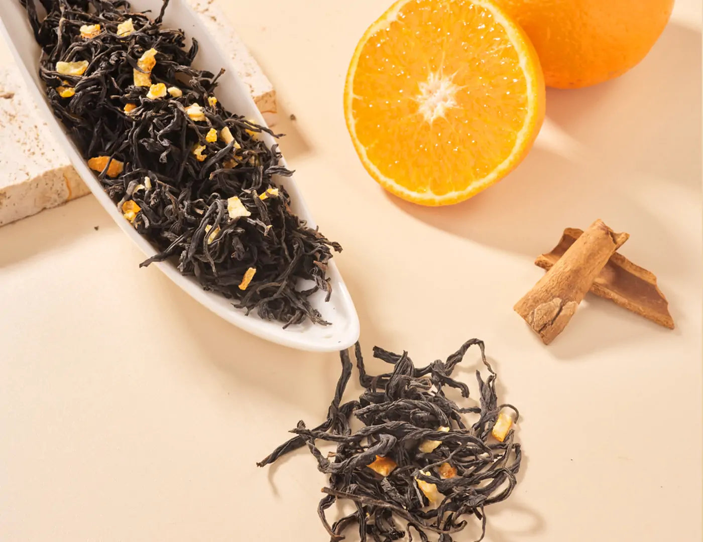 Cinnamon citrus black tea with ingredients