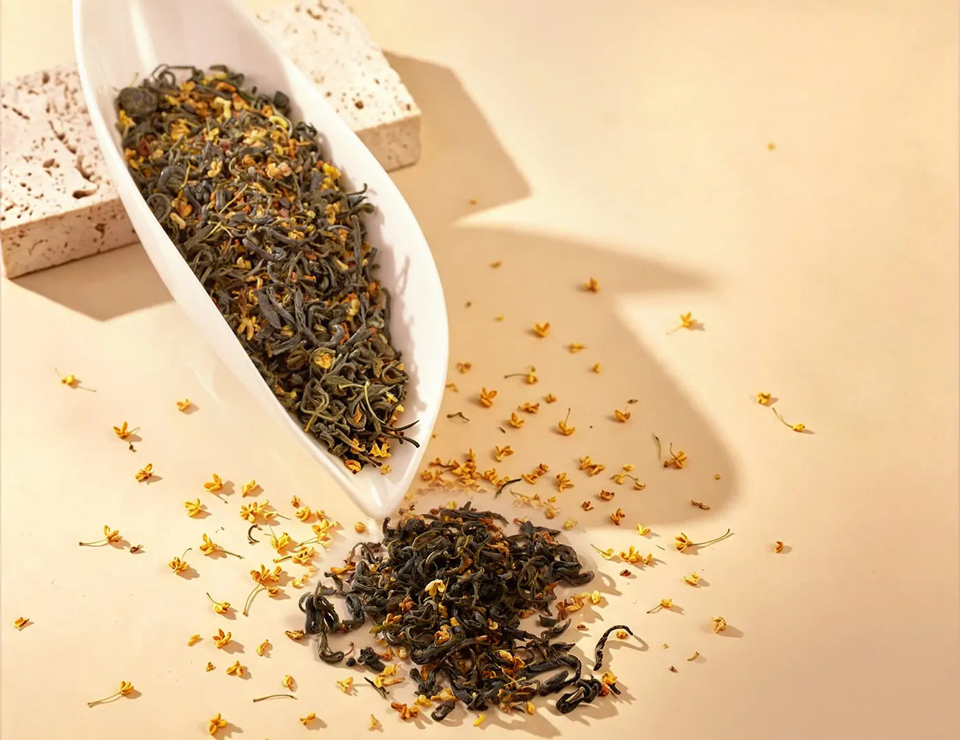 Osmanthus &amp; Bi Luo Chun Green Tea | UFO Drip Tea